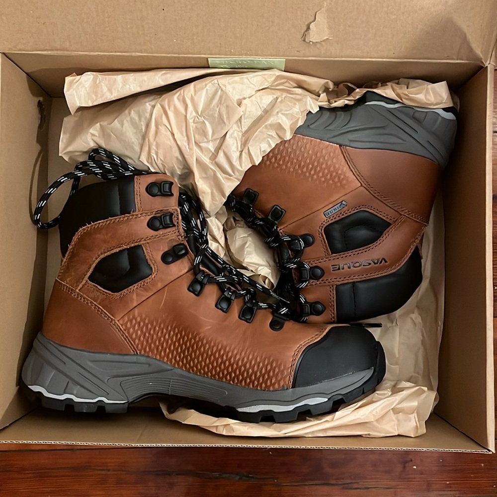 NWT Vasque St. Elias FG GTX 7145